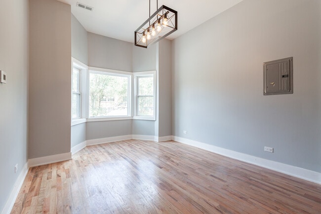 Photo - 1742 N California Ave