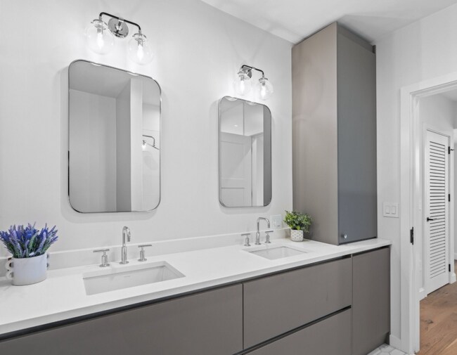 Photo - 201 Washington St Unit 2