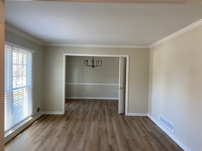 Photo - 503 Moser Rd