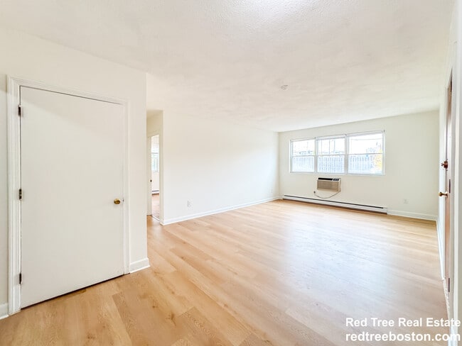 Photo - 11 Hodges Ave Unit 6