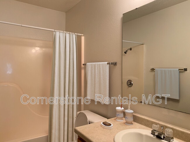 Photo - 1401 12th St E Casa