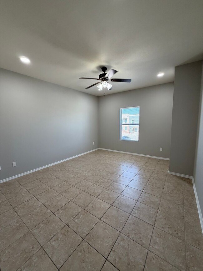 304 S 25th St Unidad NOE D-25
