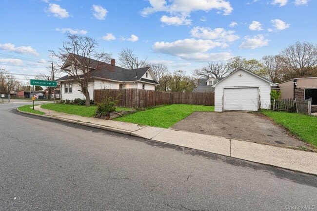 Photo - 218 Islip Blvd