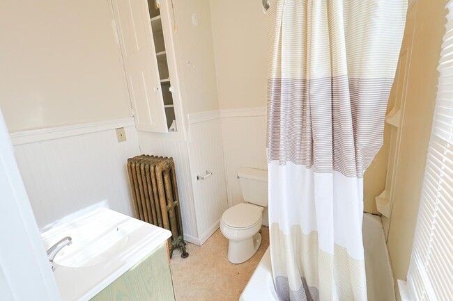 Photo - 1322 E Spring St