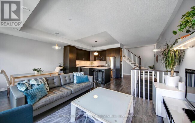 Photo - 90 Eastwood Park Gardens