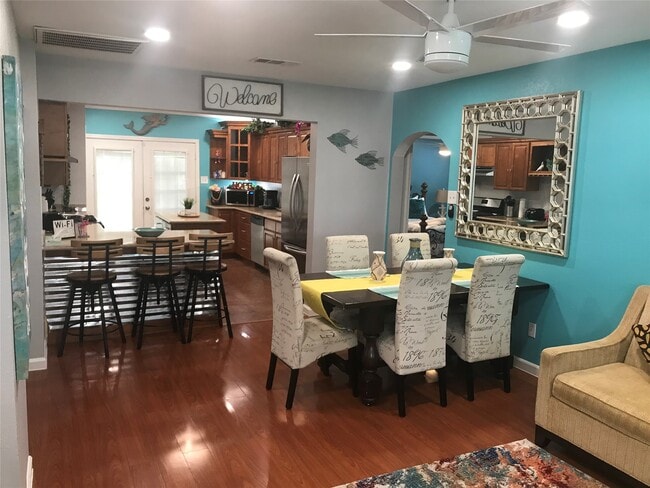 Photo - 2319 56th St