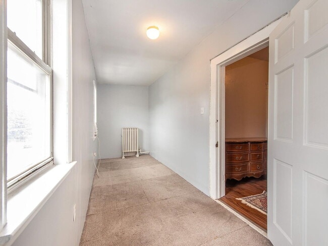 Photo - 3-Bed in the Heart of New Brunswick!"