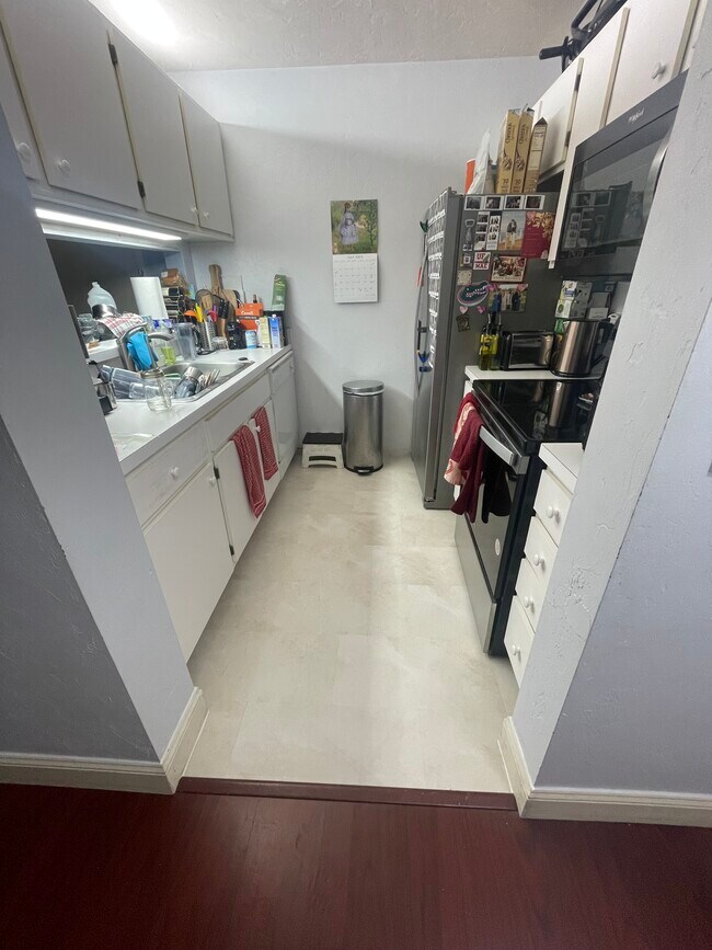 Photo - 4000 SW 23rd St Unit 208