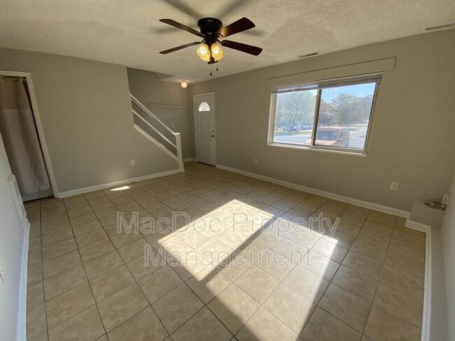 Photo - 733 Bellows Ave