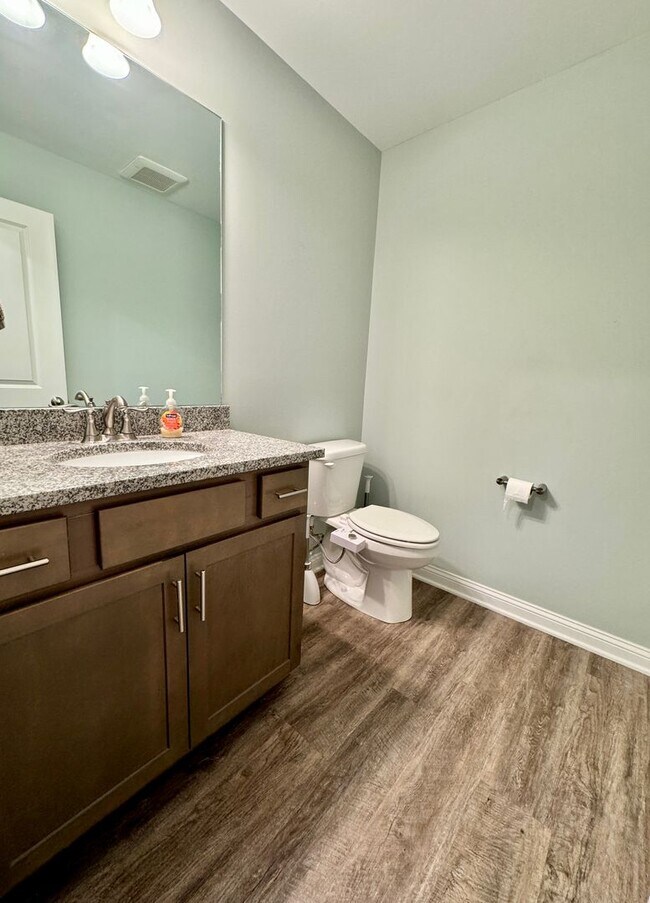 Photo - Beautiful 3 Bedroom home offering 1/2 OFF ...