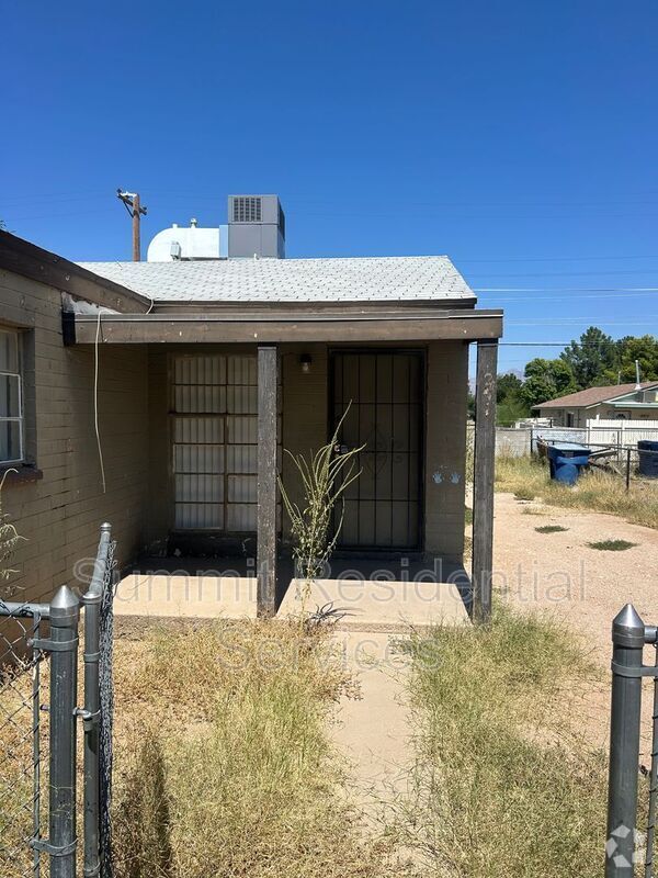 Building Photo - 2511 E Cameron Vista Rental