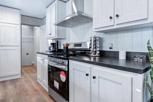 Photo - 10118 Falvey Lk Ln