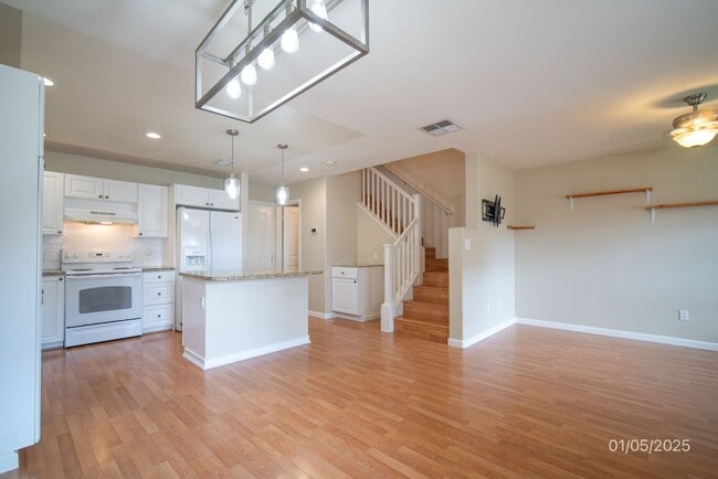 Photo - $3500 /3 Bed /2.5 Bath in Spinnaker Place Townhomes at Ocean Pointe