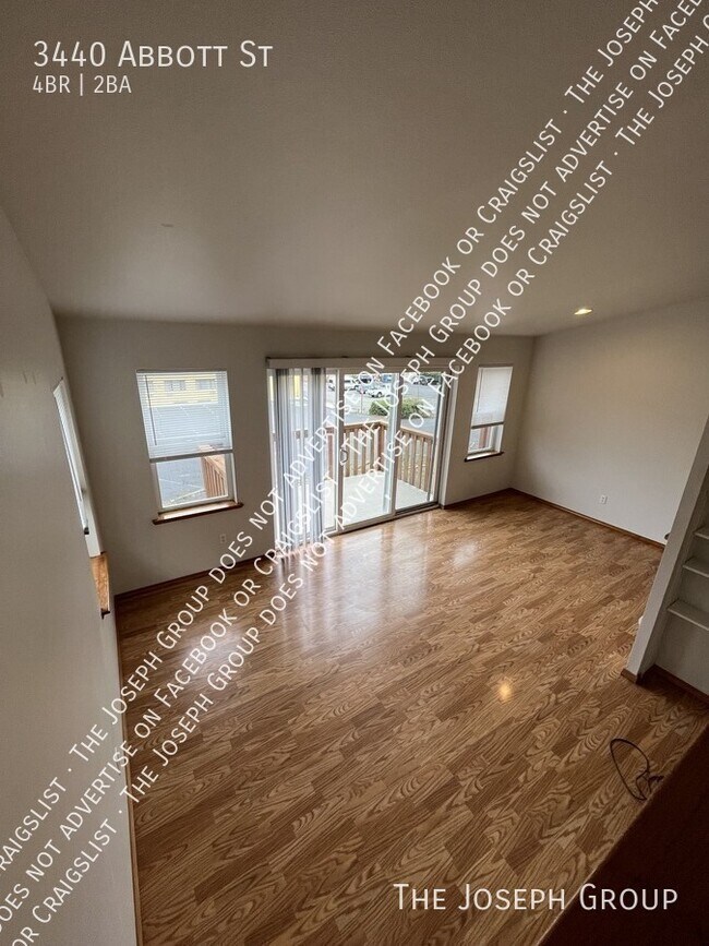 Photo - 3440 Abbott St