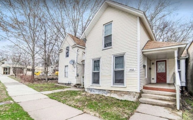 Photo - 1591 Plainfield Ave NE Apartment Unit 2