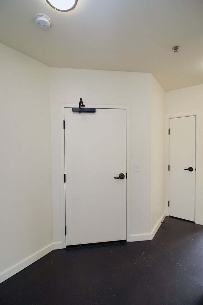 Photo - 1460-1460 NE Alberta St Unit 1460 B