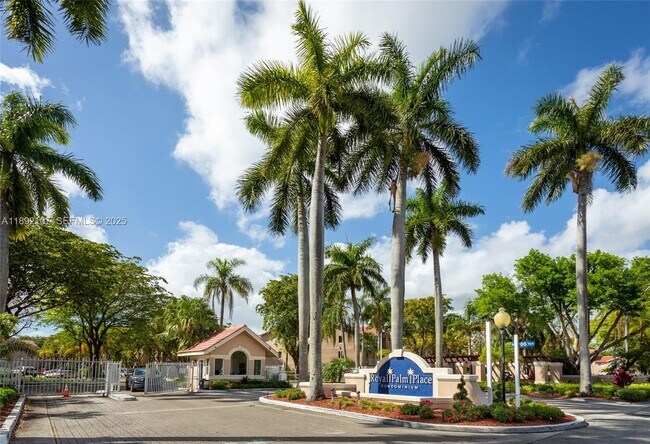 Building Photo - 15751 SW 106th Terrace Unit 201