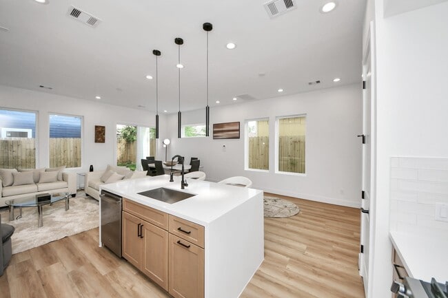 Photo - 505 Middle St