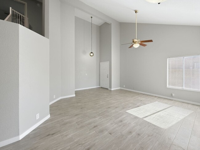 Photo - 3839 W Whitten St
