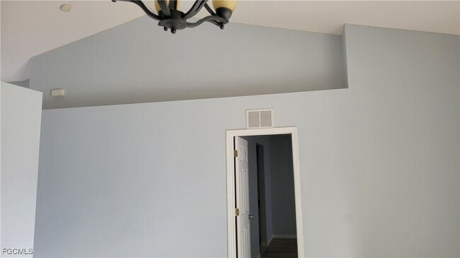 Photo - 3217 10th St SW