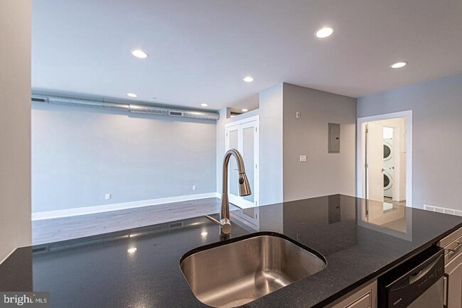 Photo - 135 N 3rd St Unidad 4C