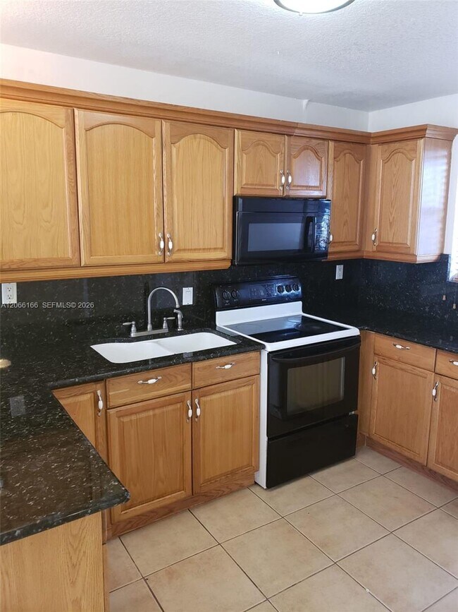 Photo - 8425 NW 8th St Unidad 104