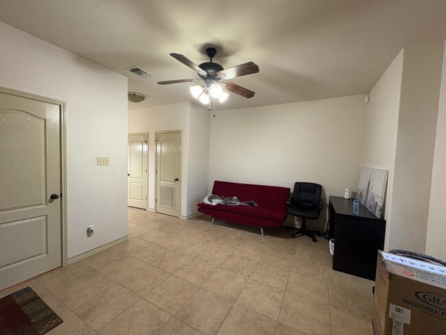 Photo - 10706 International Blvd Unidad 105