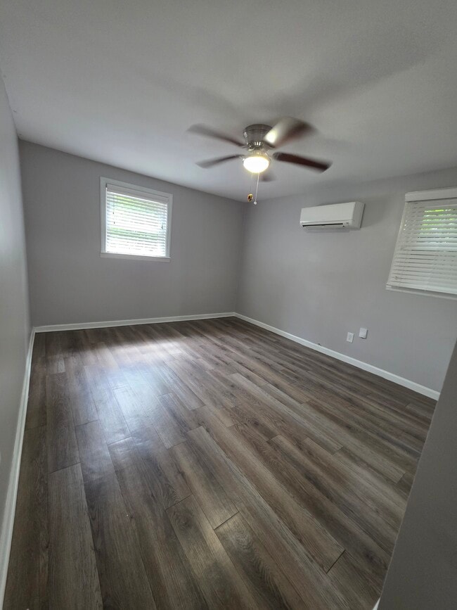709 Mountain View Ave Unidad 709 Mountain View Avenue