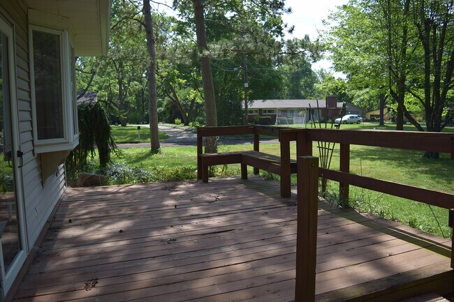 Photo - 926 Cedar Dr