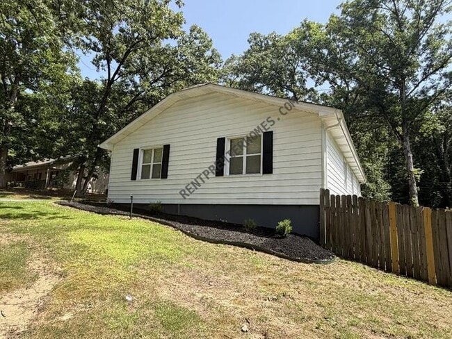 Photo - 5 Raleigh Ln