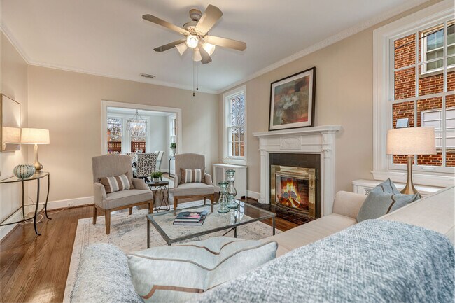 Photo - 2911 28th St NW