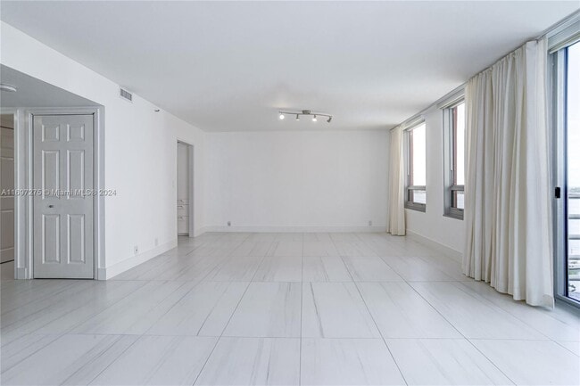 Photo - 1541 Brickell Ave