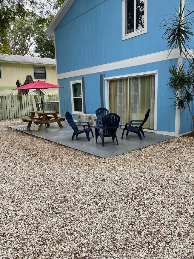 710 Barcelona Rd Unit Bottom