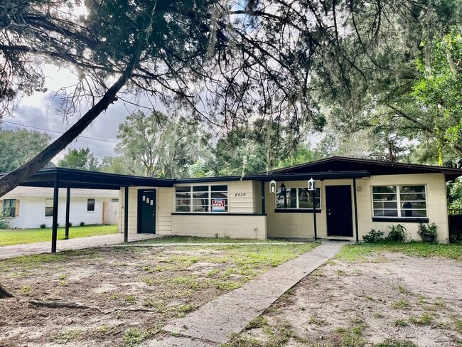 Building Photo - 4939 Flamingo Ln Unit 4939 Flamingo Lane Dade City, Florida 33523