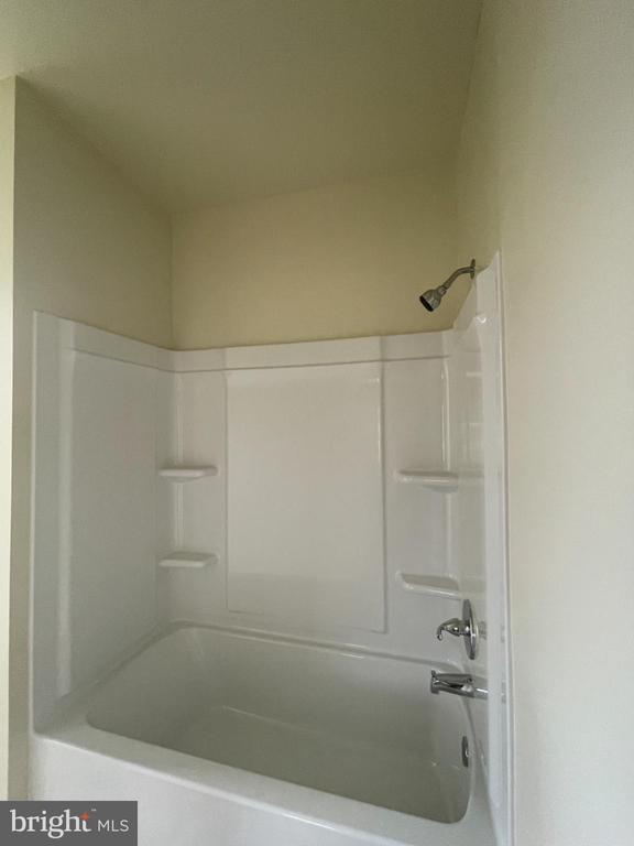 Photo - 452 W 1st St Unit 3