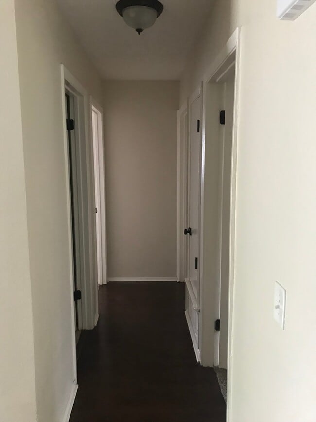 Building Photo - Come see this beautiful 3/2 1243 sq ft home