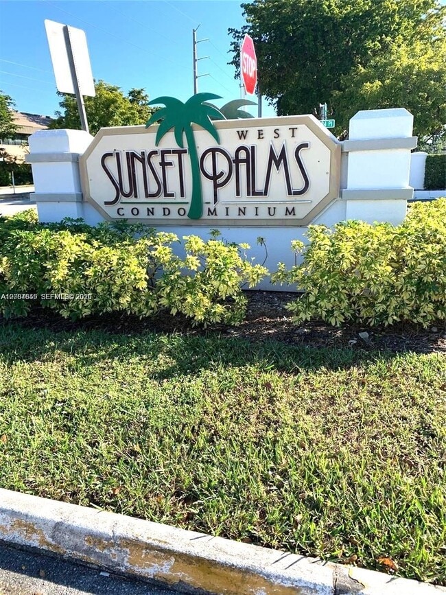 Building Photo - 7256 SW 94th Pl Unit A4