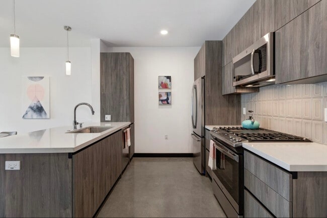 Vida Studio City