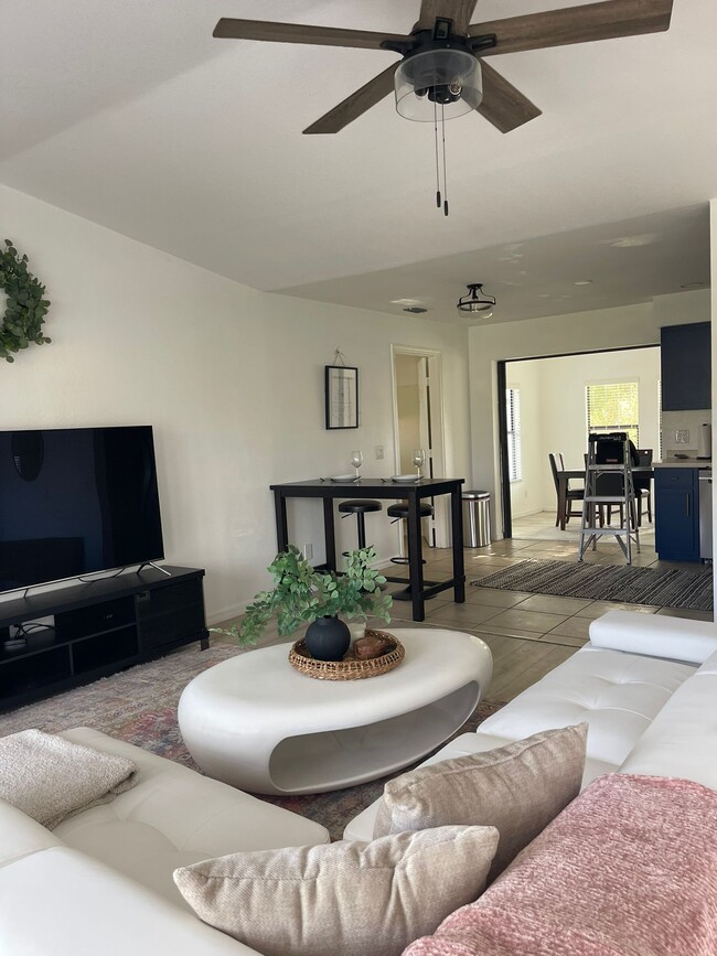 Photo - 1395 Hayworth Rd