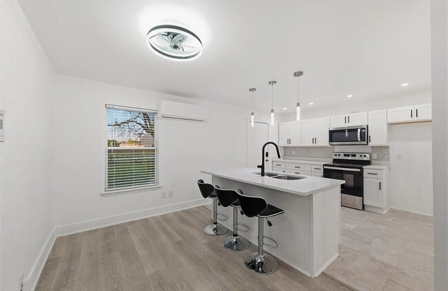 Photo - 3077 Sunnyvale St