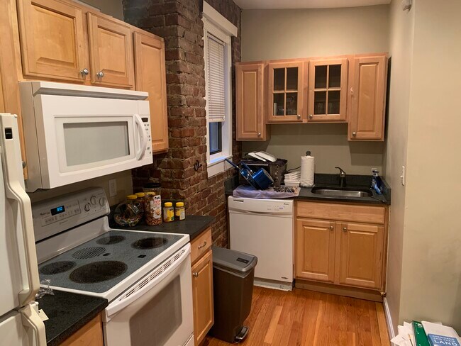 Photo - 65 Burbank St