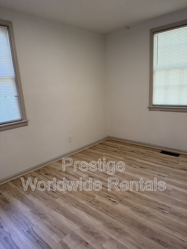 Photo - 155 Munson Dr