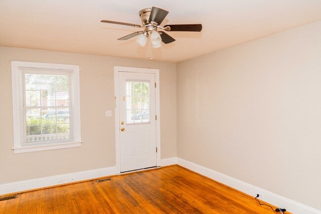 3411 Stuart Ave Unit #1st Fl
