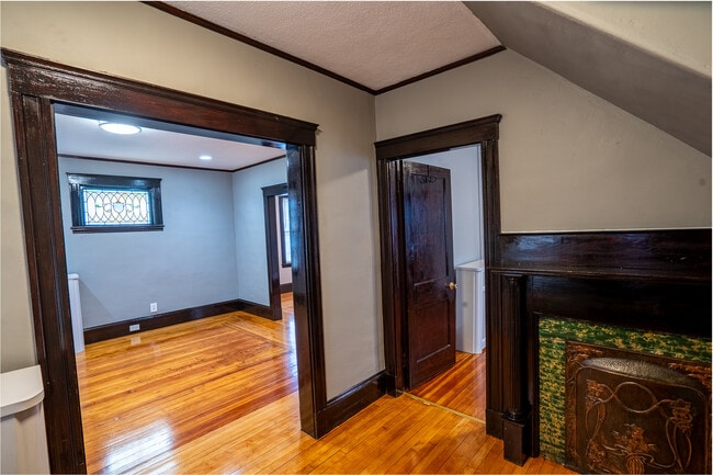 Building Photo - 489 Medford St Unit 489 Medford Street