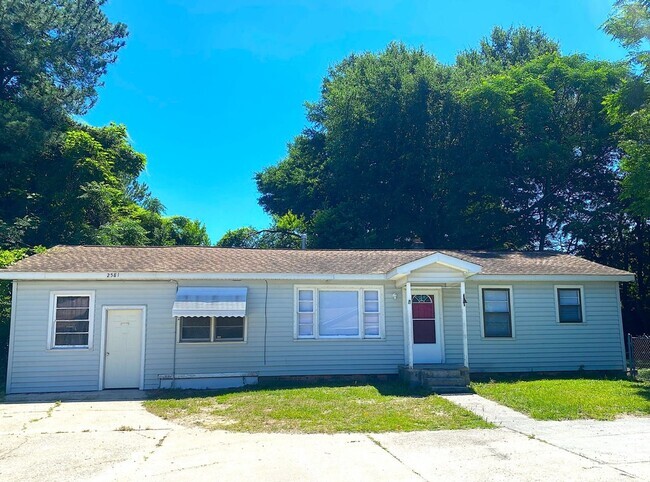 Building Photo - 3 BD/ 1BA Hidden Gem! Rental