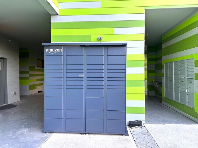 Photo - Modern Gated Community, Top Floor Unit with a large balcony, 2 Bedrooms 1.5 Baths Condo for Rent ...