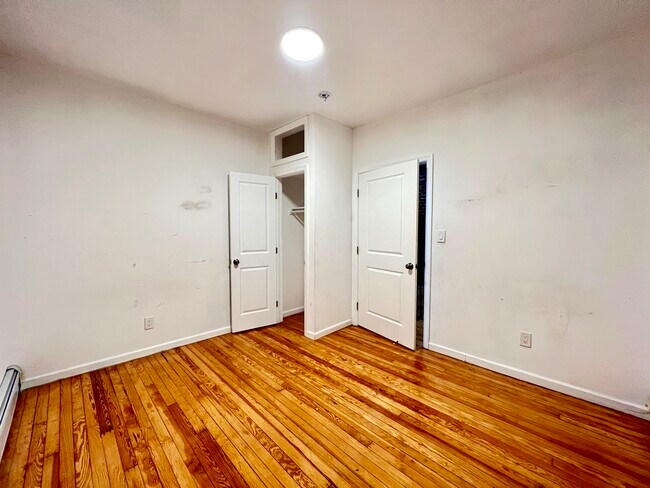 938 West Side Ave 1 - 945 W Side Ave Unit 1