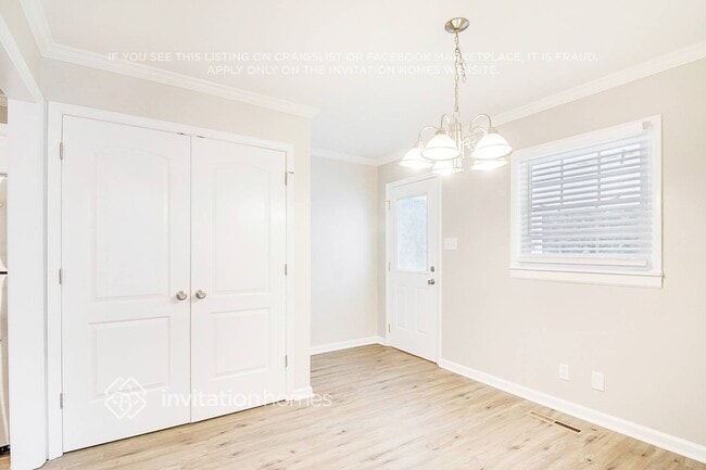 Photo - 512 Uzzle St