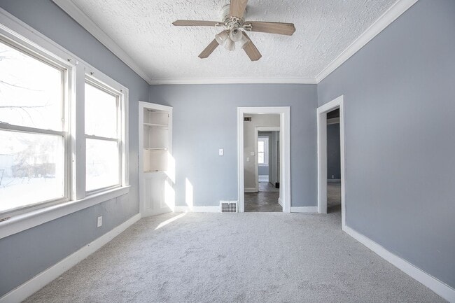 Photo - 12617 Edmonton Ave Unit 2