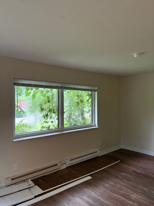 Photo - Cozy 2 Bedroom 1 Bath Duplex! Available Now!